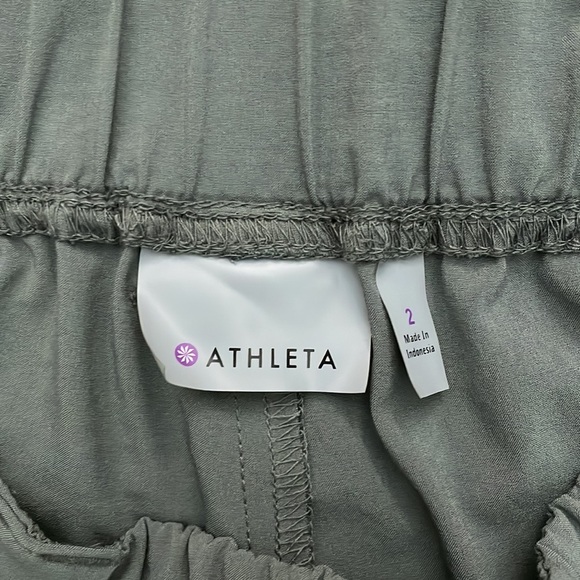 Athleta Destination Shorts Pleated Tie Front Jasper Green Size 2 - Picture 6 of 6